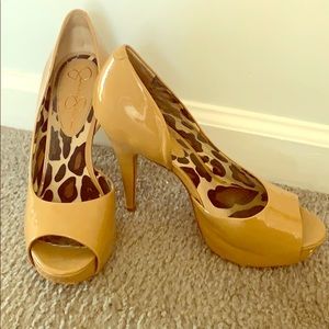 Jessica Simpson Nude Peep-toe Pumps 8 1/2